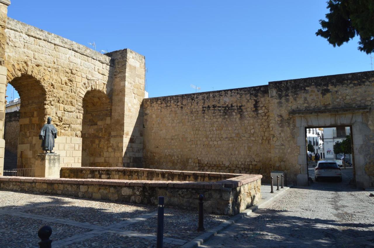 Puerta Sevilla Parking Gratis Córdoba Eksteriør bilde